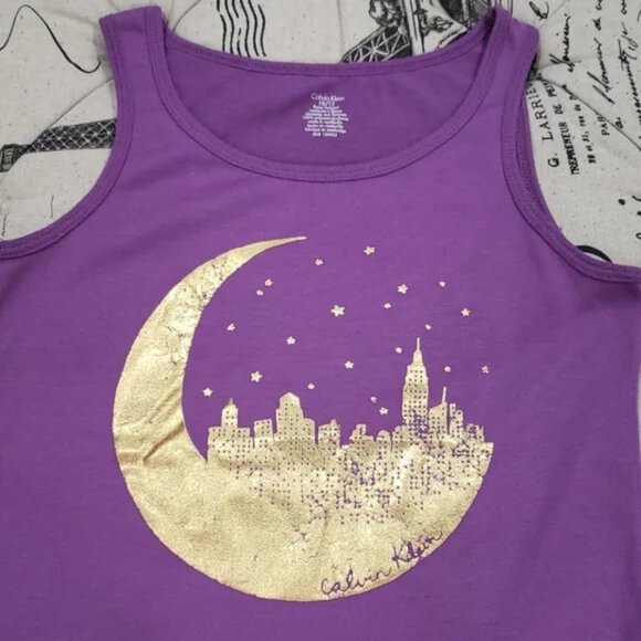 Calvin Klein T-shirt - Picture 2 of 4